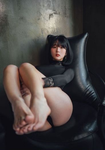 欧美牛仔裤美女翘臀_720电影在线看