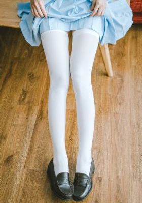 欧美最大胆美女人体_720超清在线观看