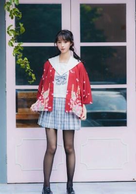 日韩女人服饰_4K免费观看